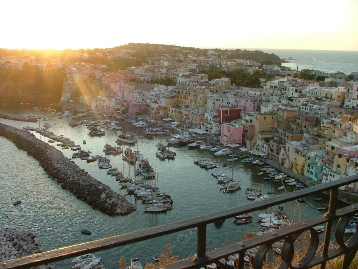 Villa Casa Geltrude al porto Procida Exterior foto