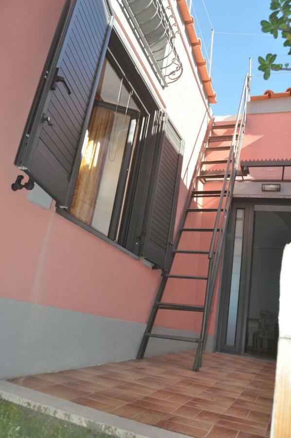 Villa Casa Geltrude al porto Procida Exterior foto